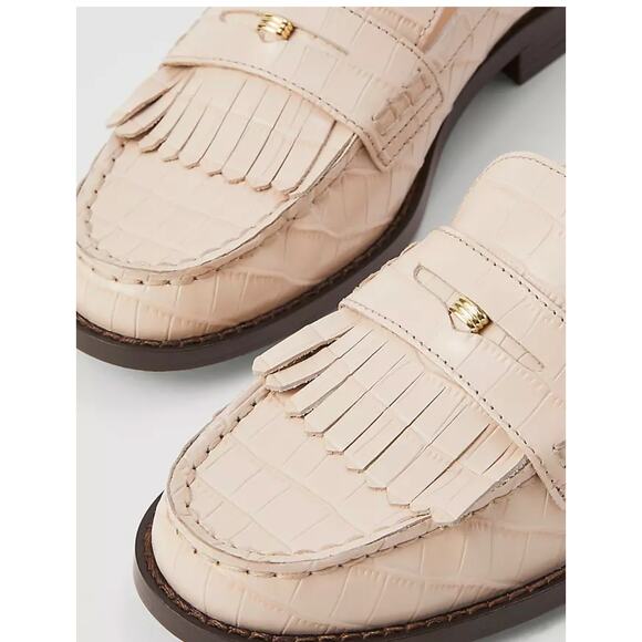 Ann Taylor Croco Loafers - Off White Fringe Detail - Size 8M - Picture 3 of 4